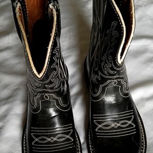 New Women's Ariat Cowboy Boots